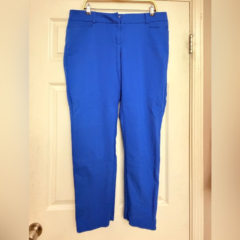 Eloquii Cropped Pants in Bright Blue